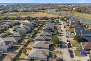 830 Paradise Rd, Baytown, TX 77521 - Photo 31