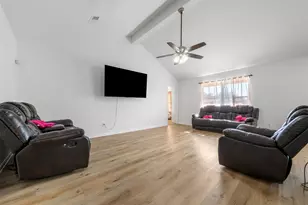 830 Paradise Rd, Baytown, TX 77521 - Photo 5