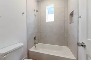 7609 Victory Reserve St, Houston, TX 77088 - Photo 15