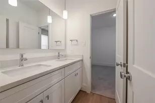 7609 Victory Reserve St, Houston, TX 77088 - Photo 13