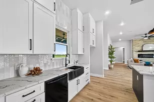 484 Angus Trail, Angleton, TX 77515 - Photo 9