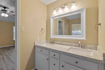 20922 Sandy Briar Court, Spring, TX 77379 - Photo 11