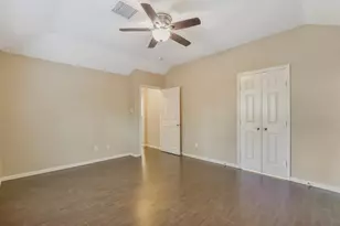 74 S Wynnoak Cir, The Woodlands, TX 77382 - Photo 17