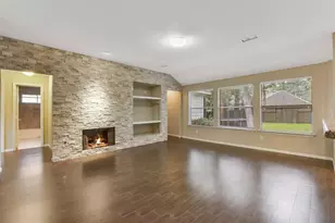 74 S Wynnoak Cir, The Woodlands, TX 77382 - Photo 9