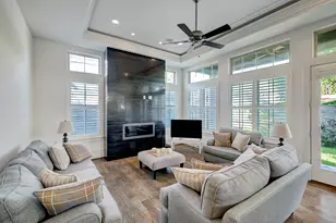 1602 E Rose Terrace Ln, Houston, TX 77055 - Photo 7