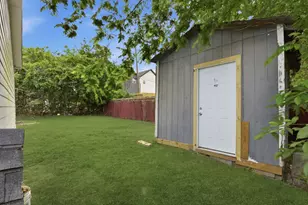 303 Gans St, Houston, TX 77029 - Photo 23