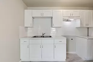 303 Gans St, Houston, TX 77029 - Photo 15