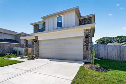 407 Robin Street, Angleton, TX 77515 - Photo 3
