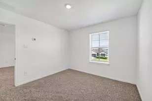 407 Robin St, Angleton, TX 77515 - Photo 25