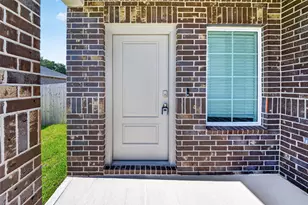 407 Robin St, Angleton, TX 77515 - Photo 5