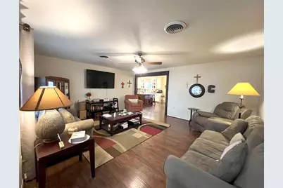 3024 Lamar Circle, El Campo, TX 77437 - Photo 5