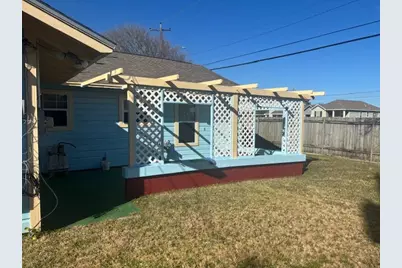 101 Pompano Avenue, Galveston, TX 77550 - Photo 17