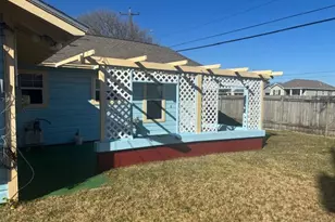 101 Pompano Ave, Galveston, TX 77550 - Photo 17