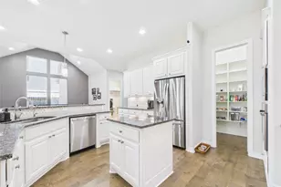14115 Dunsmore Lndg Dr, Houston, TX 77059 - Photo 41