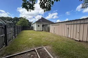 590 W Cora Lee St, Sour Lake, TX 77659 - Photo 21