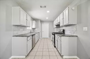 1911 Green Star Ct, Missouri City, TX 77489 - Photo 3