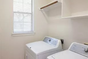 2727 S Cedar Hollow Dr, Pearland, TX 77584 - Photo 13