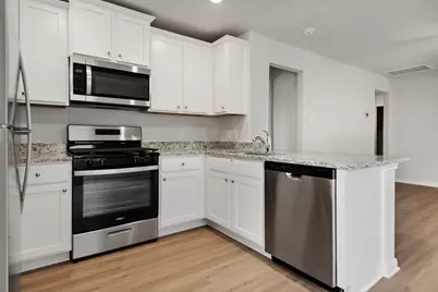 15866 Berry Hill Drive, Conroe, TX 77303 - Photo 13