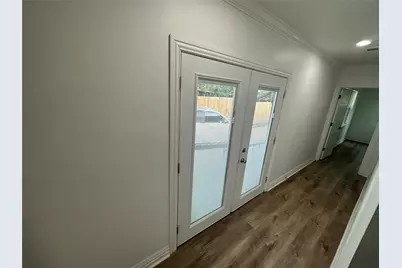 1404 Des Jardines Street, Houston, TX 77023 - Photo 15