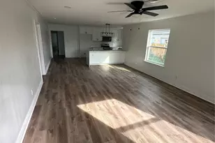 1404 Des Jardines St, Houston, TX 77023 - Photo 11