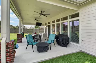 31806 Oak Thicket Ct, Conroe, TX 77385 - Photo 1