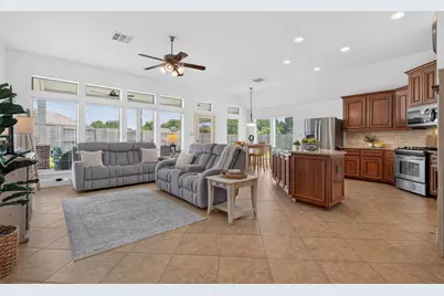 31806 Oak Thicket Court, Conroe, TX 77385 - Photo 5