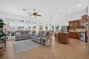 31806 Oak Thicket Ct, Conroe, TX 77385 - Photo 5