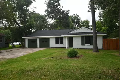 4711 Illinois Street, Dickinson, TX 77539 - Photo 3