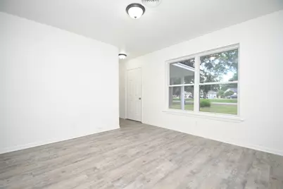 4711 Illinois Street, Dickinson, TX 77539 - Photo 5