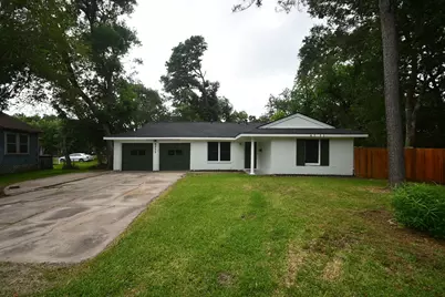 4711 Illinois Street, Dickinson, TX 77539 - Photo 1