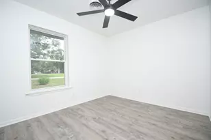 4711 Illinois St, Dickinson, TX 77539 - Photo 15