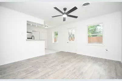 4711 Illinois Street, Dickinson, TX 77539 - Photo 7