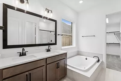 12319 Palmetto Drive, Mont Belvieu, TX 77523 - Photo 33