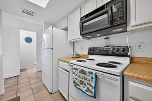 3993 Tanglewilde St, Houston, TX 77063 - Photo 11