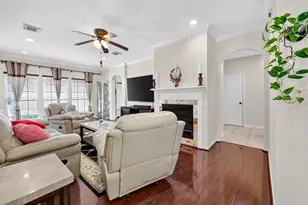 6035 N Arrowana Ln, Houston, TX 77036 - Photo 9