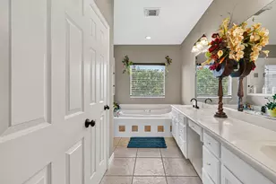 6035 N Arrowana Ln, Houston, TX 77036 - Photo 37