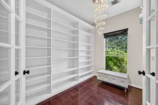 6035 N Arrowana Ln, Houston, TX 77036 - Photo 25
