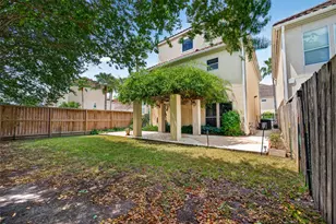 6035 N Arrowana Ln, Houston, TX 77036 - Photo 45