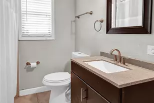 513 Farrer St, Angleton, TX 77515 - Photo 11