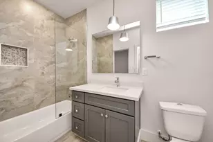 1046 Homer St, Houston, TX 77091 - Photo 9