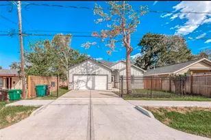 4633 Larkspur St, Houston, TX 77051 - Photo 7