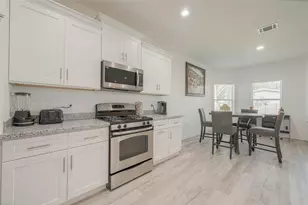 4633 Larkspur St, Houston, TX 77051 - Photo 15
