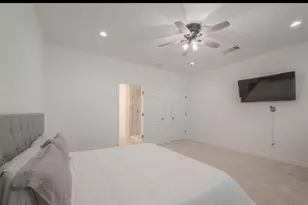 4633 Larkspur St, Houston, TX 77051 - Photo 5