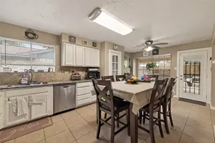 1915 Delphi Ln, Houston, TX 77067 - Photo 13