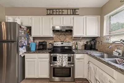 1915 Delphi Lane, Houston, TX 77067 - Photo 15