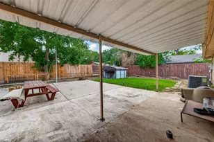 1915 Delphi Ln, Houston, TX 77067 - Photo 27