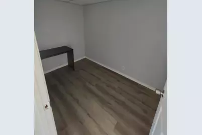 4724 Avenue Q 1/2, Galveston, TX 77551 - Photo 15