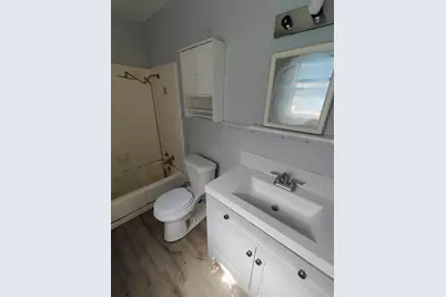 4724 Avenue Q 1/2, Galveston, TX 77551 - Photo 9