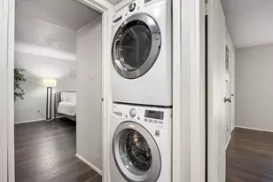 7950 N Stadium Dr, Houston, TX 77030 - Photo 11