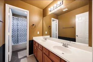 2401 Sail Port St, Pearland, TX 77584 - Photo 25